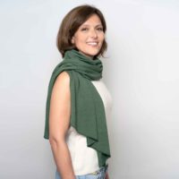 Sciarpa-canapa-verde-indossata